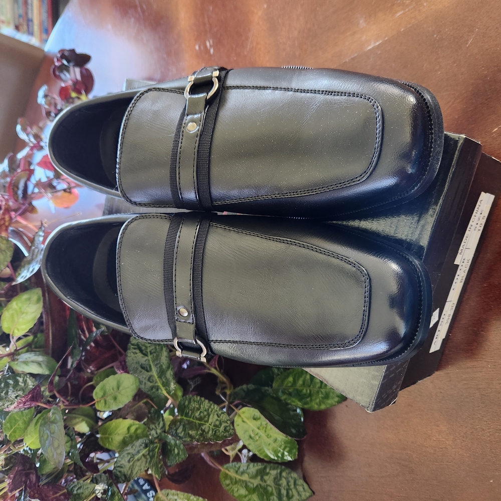 Men's Black Loafers
